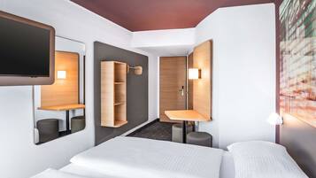 Double Room | Desk, soundproofing, free WiFi, bed sheets