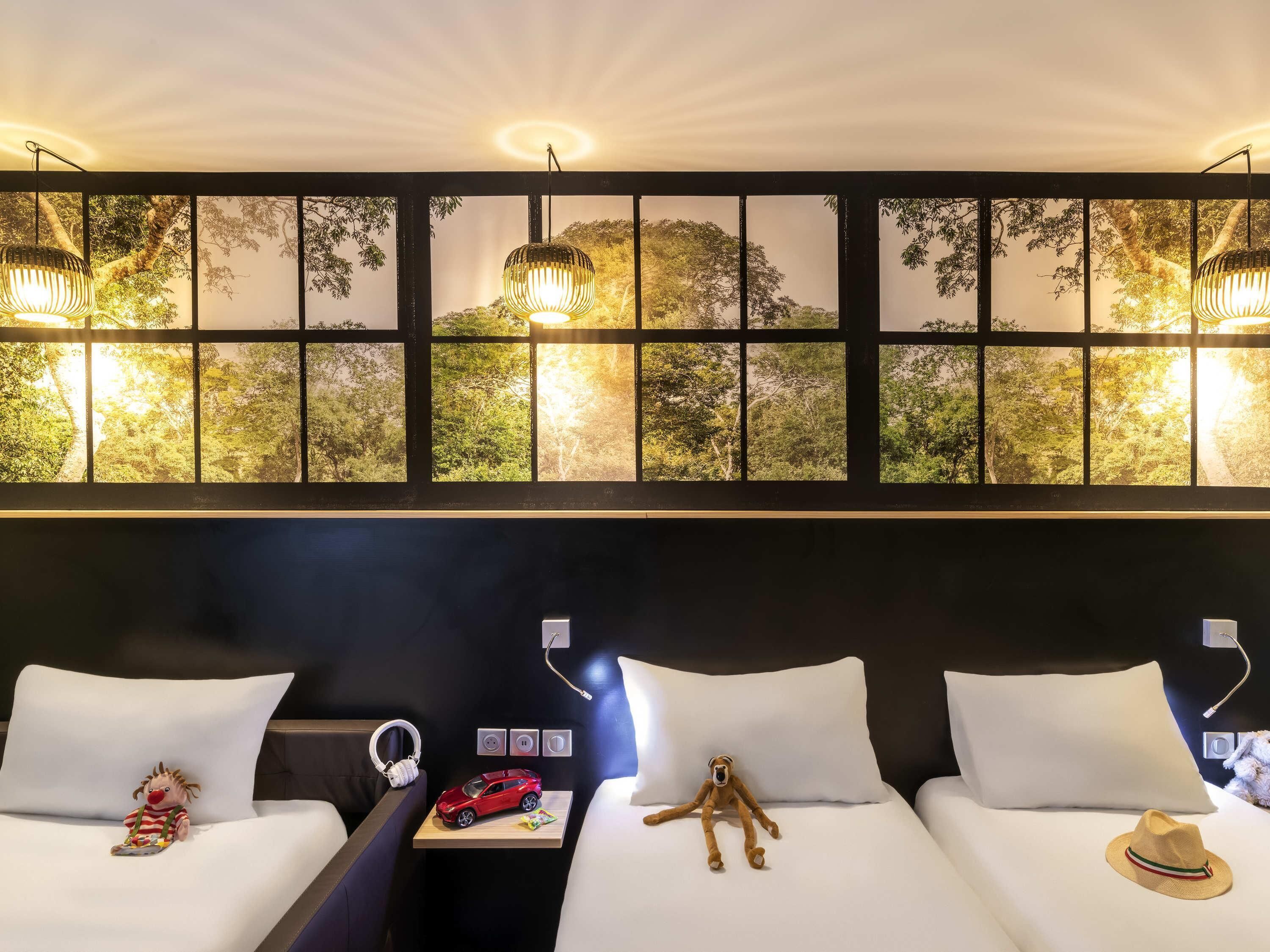 1 bedroom, premium bedding, in-room safe, desk