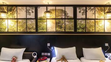 1 bedroom, premium bedding, in-room safe, desk