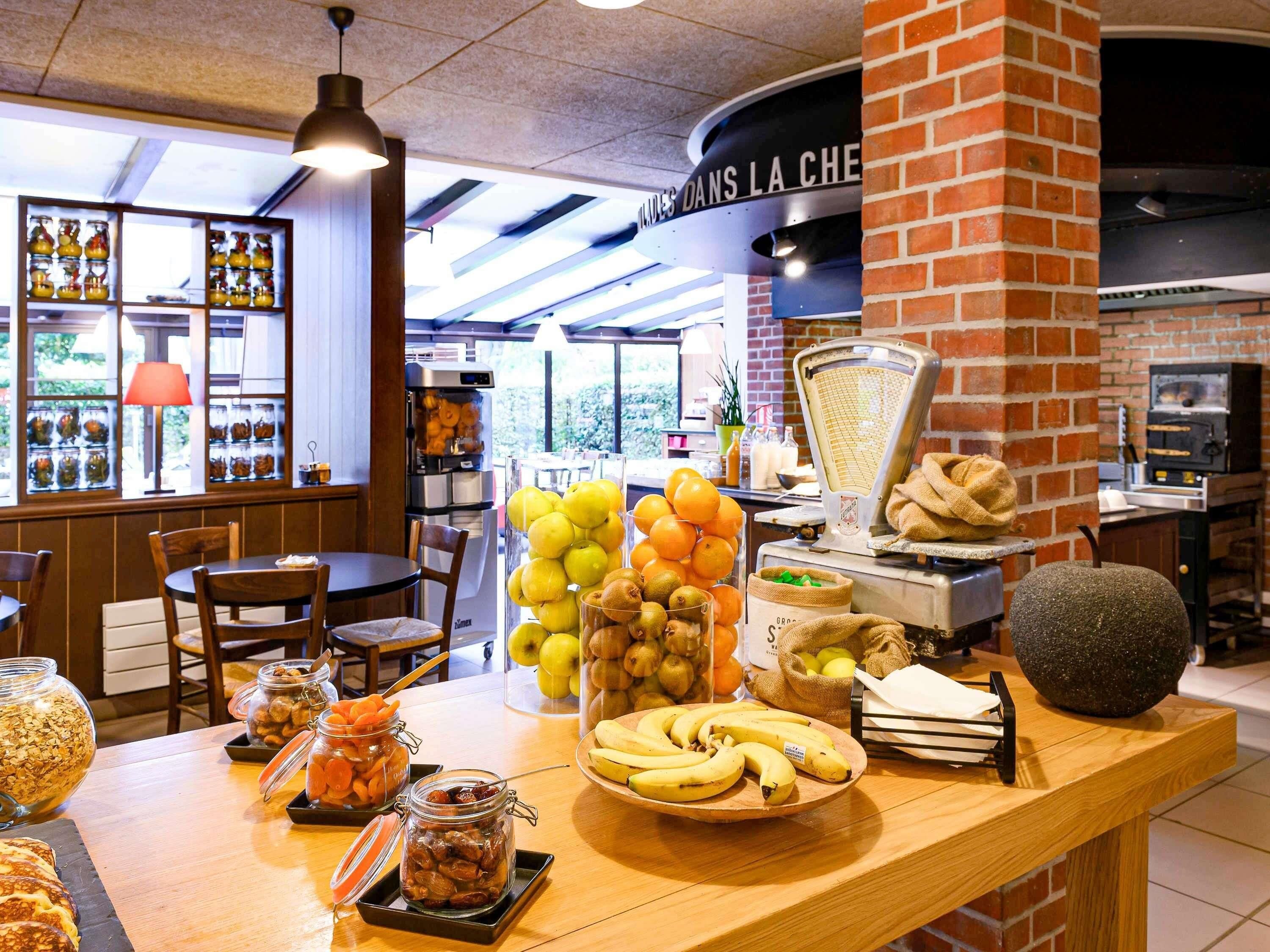 Daily buffet breakfast (EUR 10 per person)