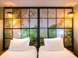 1 bedroom, premium bedding, in-room safe, desk