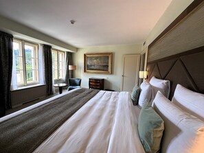 Ropa de cama de alta calidad y minibar 