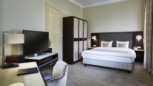 Premium bedding, minibar, in-room safe, desk