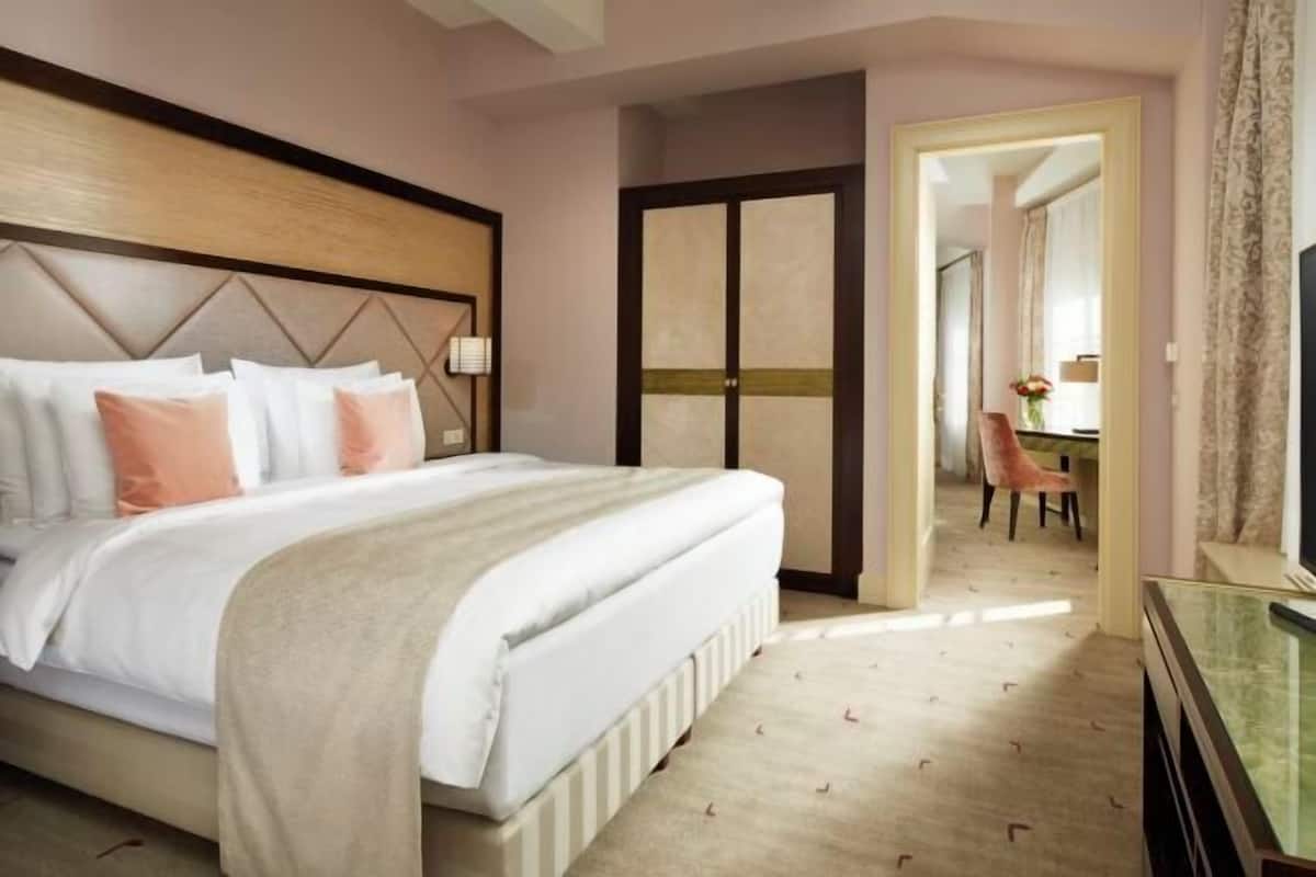 1 habitación, ropa de cama de alta calidad y minibar