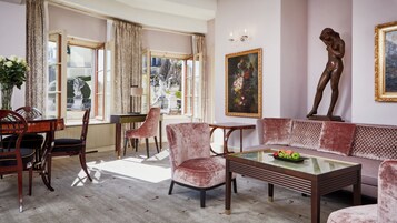 Cobertura superluxo | Roupas de cama premium, frigobar, cofres nos quartos, cortinas blackout