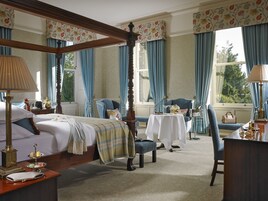 1 bedroom, premium bedding, in-room safe, desk