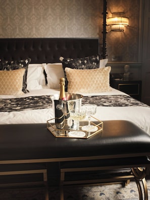 Suite, 1 Doppelbett (Four Poster) | Bettwäsche aus ägyptischer Baumwolle, Allergikerbettwaren