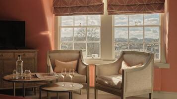 Deluxe Double Room, 1 Double Bed | Egyptian cotton sheets, hypo-allergenic bedding, Select Comfort beds