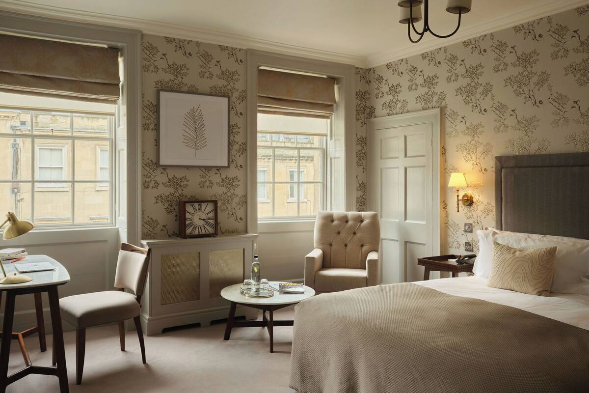 signature room | 1 bedroom, egyptian cotton sheets, hypo-allergenic bedding