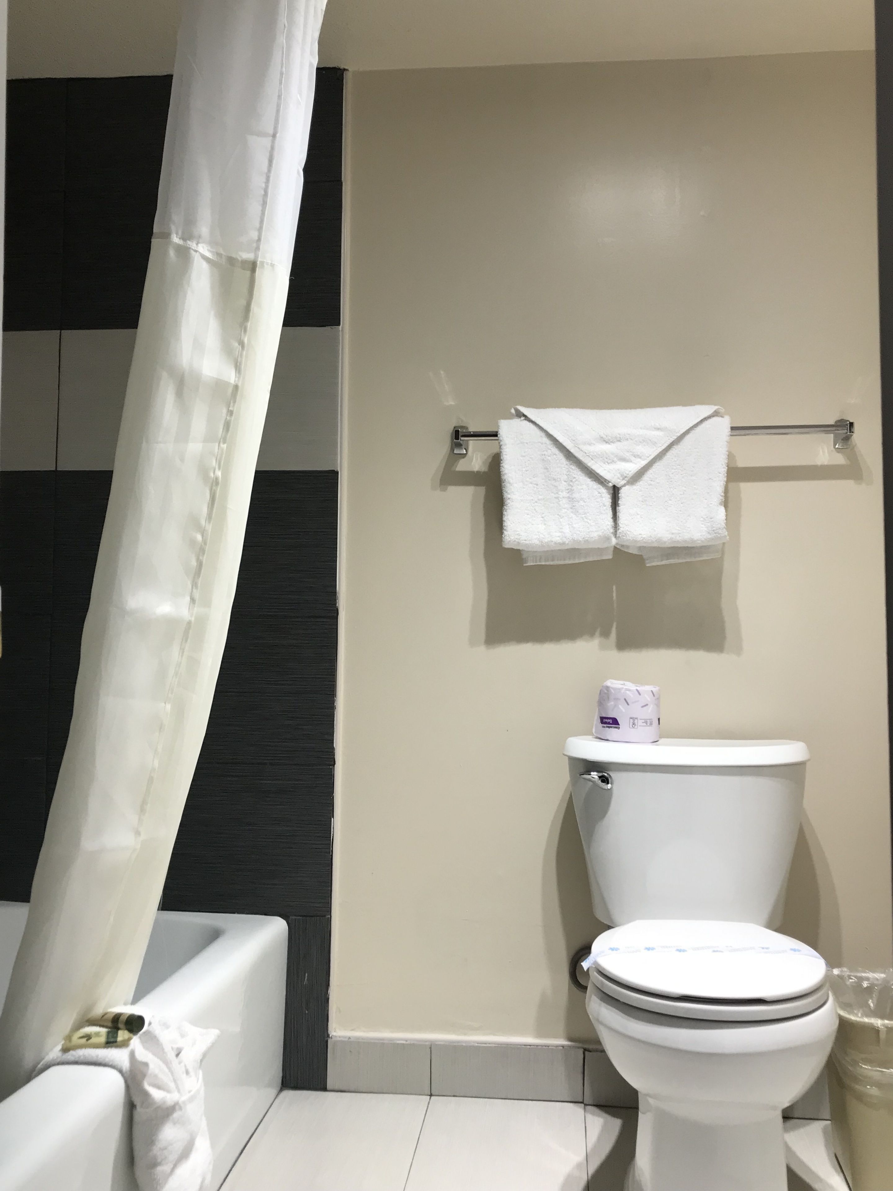 Foto - California Inn and Suites Bakersfield