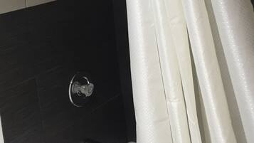 Douche de la salle de bain