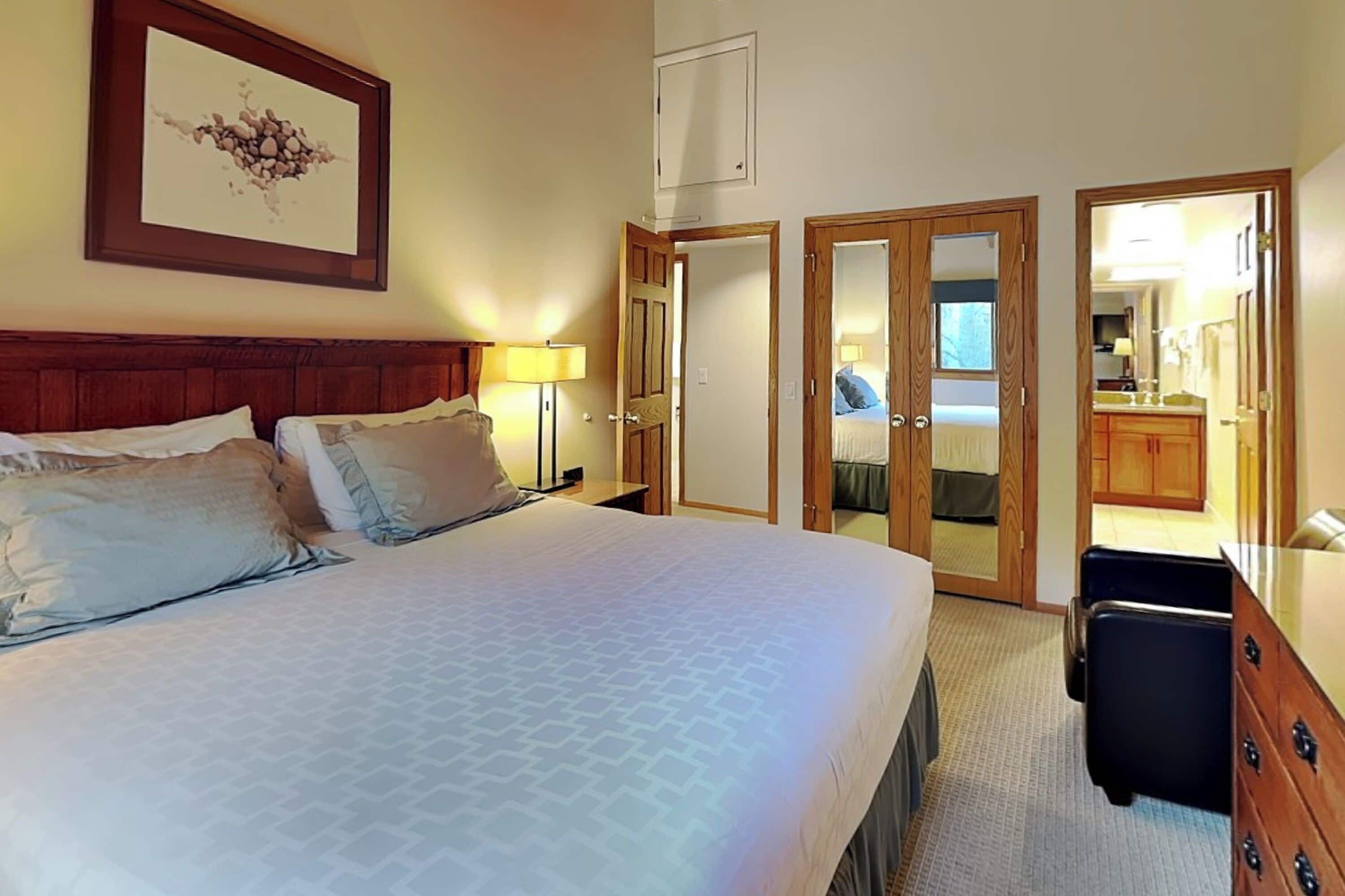 Deluxe Two Bedroom plus Loft ~ C3E | In-room safe, individually decorated, individually furnished, free WiFi