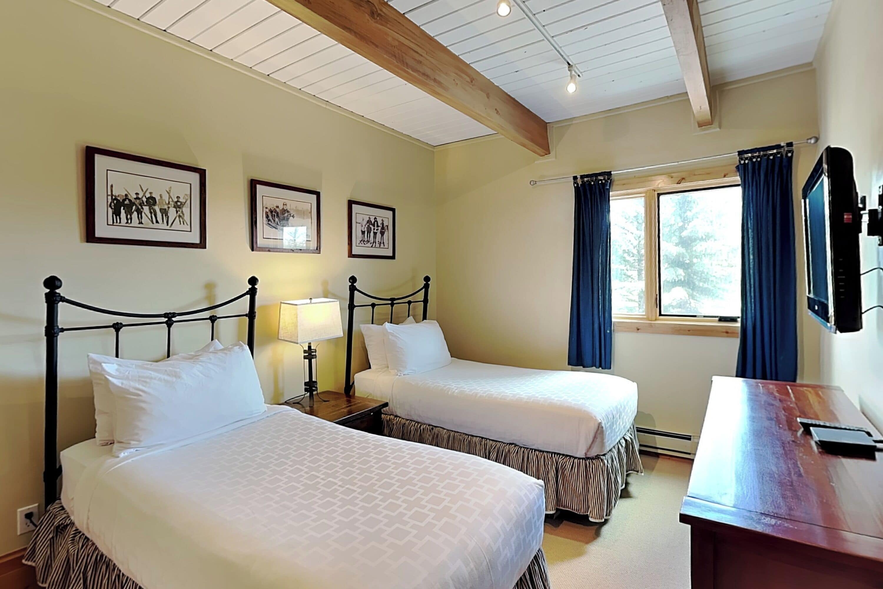 Deluxe Two Bedroom ~ D2D | In-room safe, individually decorated, individually furnished, free WiFi