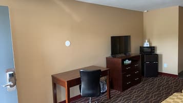 1 bedroom, blackout curtains, iron/ironing board, free WiFi