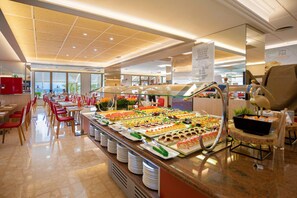 Café da manhã, almoço e jantar