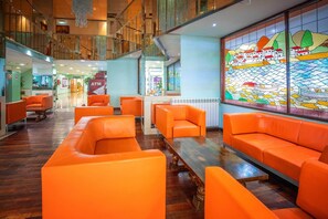 Lobby-Lounge