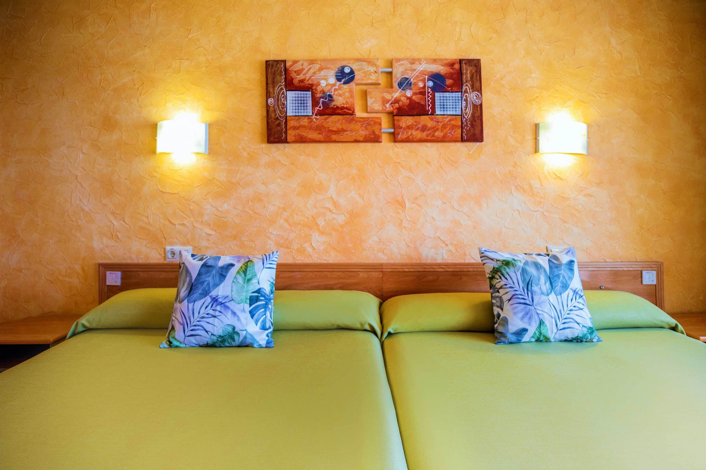 in-room safe, desk, free wifi, bed sheets