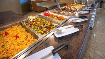 Se sirven desayunos, almuerzos y cenas