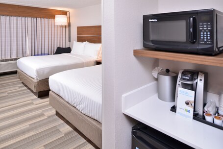 Holiday Inn Express Hotel Suites Indianapolis Dtn Conv Ctr, an IHG Hotel - Image 60