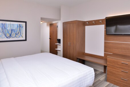 Holiday Inn Express Hotel Suites Indianapolis Dtn Conv Ctr, an IHG Hotel - Image 65