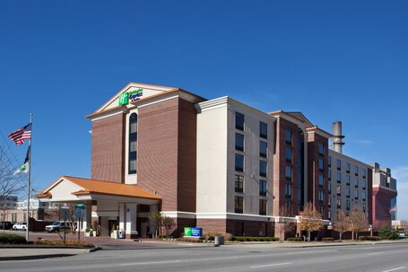 Holiday Inn Express Hotel Suites Indianapolis Dtn Conv Ctr, an IHG Hotel - Image 13