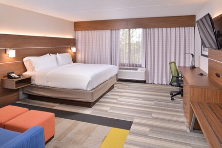 Holiday Inn Express Hotel Suites Indianapolis Dtn Conv Ctr, an IHG Hotel - Image 4