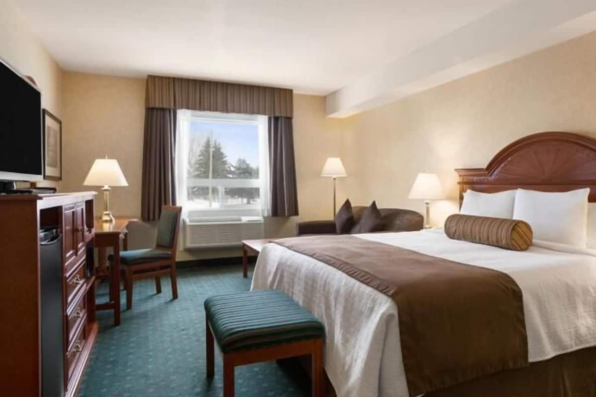 Coffres-forts dans les chambres, bureau, rideaux occultants