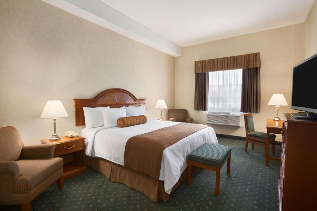 In-room safe, desk, blackout drapes, iron/ironing board