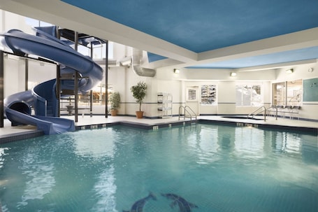 Una piscina techada