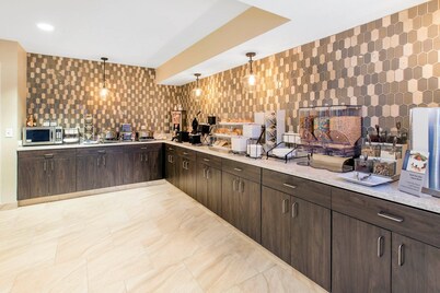 Country Inn & Suites by Radisson, Grandville-Grand Rapids West, MI