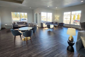 Lobby - Clarion Inn Idaho Falls Riverfront (Idaho Falls)