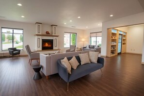 Lobby - Clarion Inn Idaho Falls Riverfront (Idaho Falls)