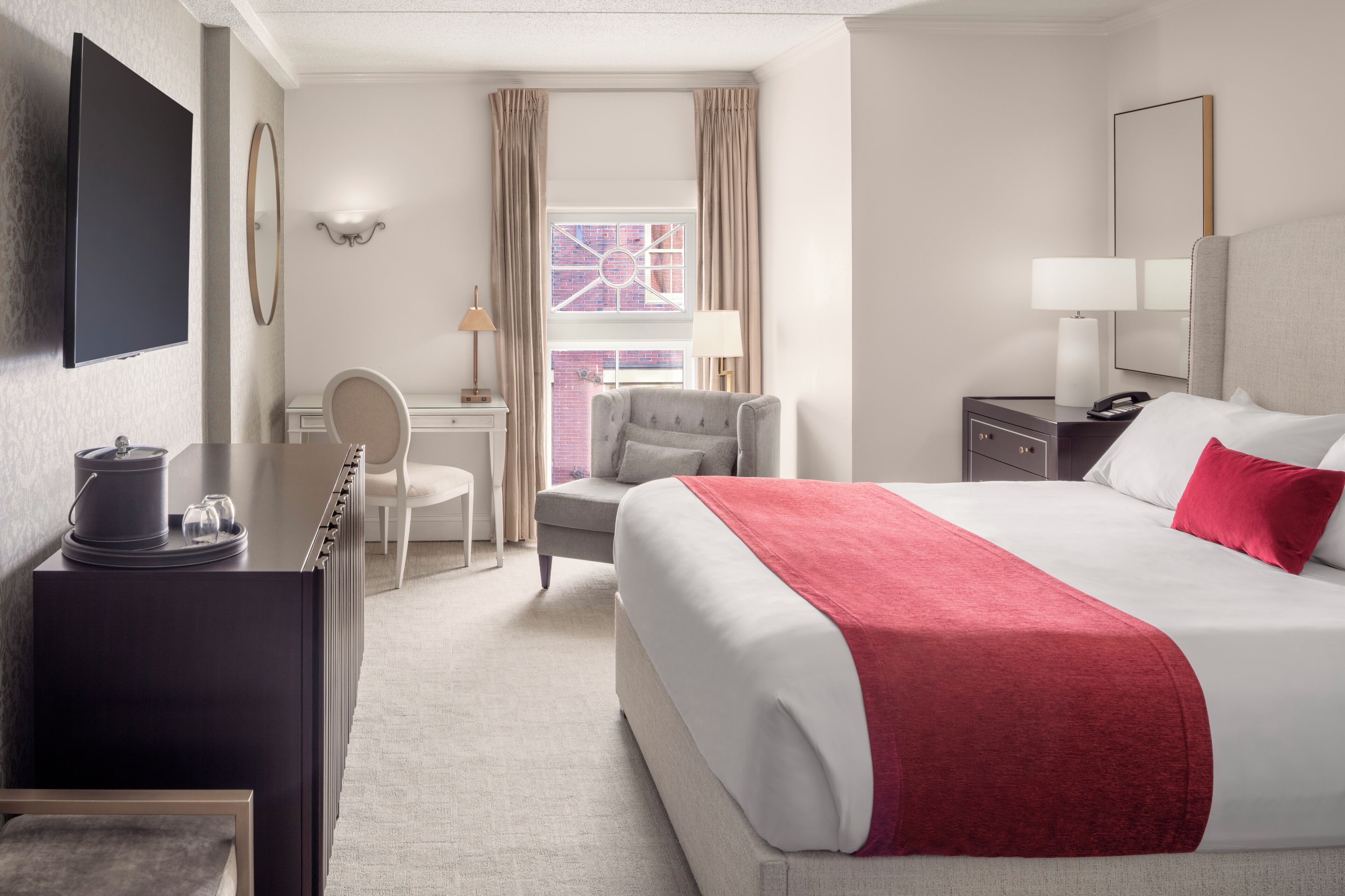 deluxe room, 1 king bed | in-room safe, individually furnished, iron/ironing board