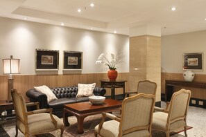 Sala de estar en el lobby
