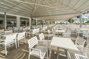 Porch - Hotel BelleVue Lagomonte (Alcúdia)
