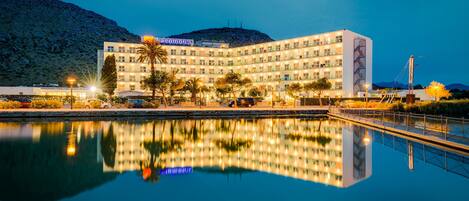 Fachada da propriedade