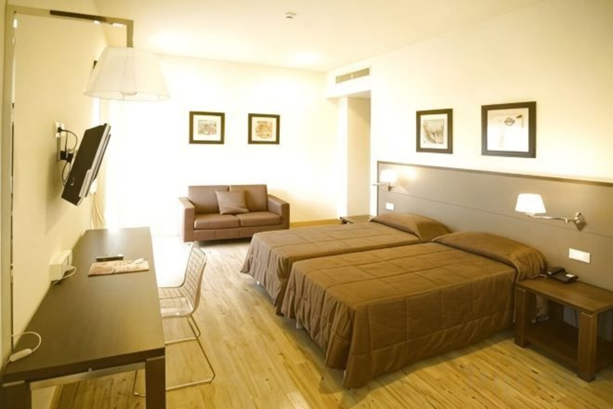 In-room safe, desk, blackout drapes, soundproofing