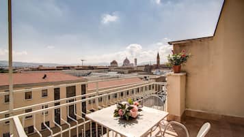 Superior-Doppelzimmer, Balkon, Stadtblick | Ausblick vom Zimmer