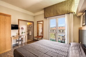 Double or Twin Room, Balcony | In-room safe, desk, blackout curtains, soundproofing