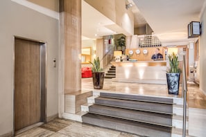 Interior entrance - Hotel Delle Nazioni (Florence)