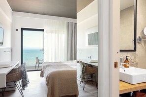 Double or Twin Room (Sea view) | In-room safe, individually decorated, individually furnished, desk