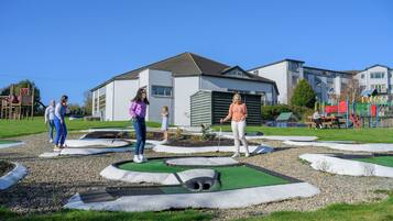 Mini-golf