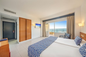 In-room safe, desk, free WiFi, bed sheets