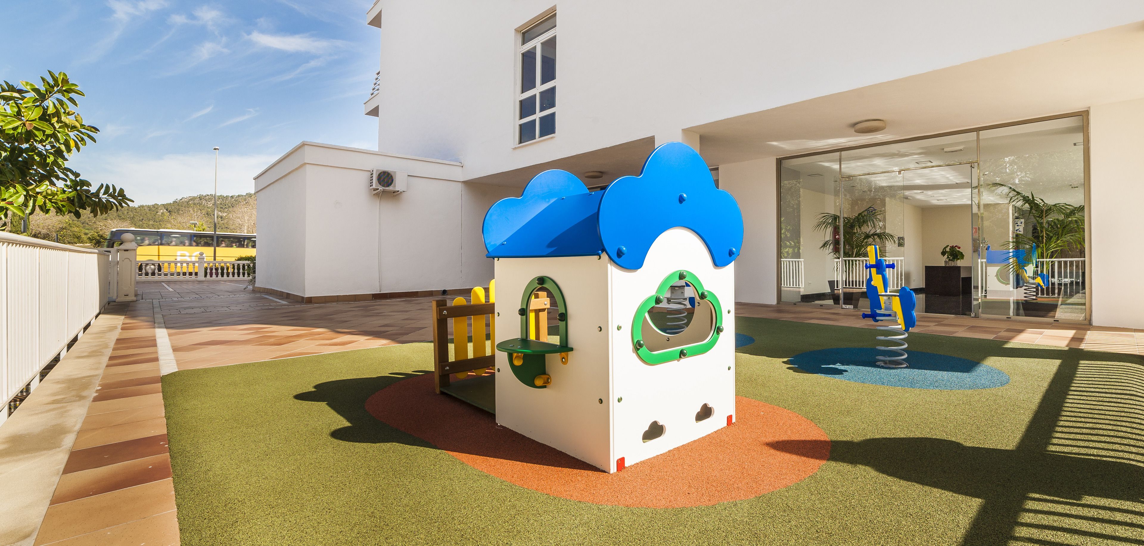 children’s play area – outdoor
