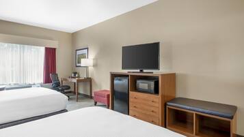 Chambre Standard, 2 grands lits, non-fumeur, réfrigérateur et four à micro-ondes
