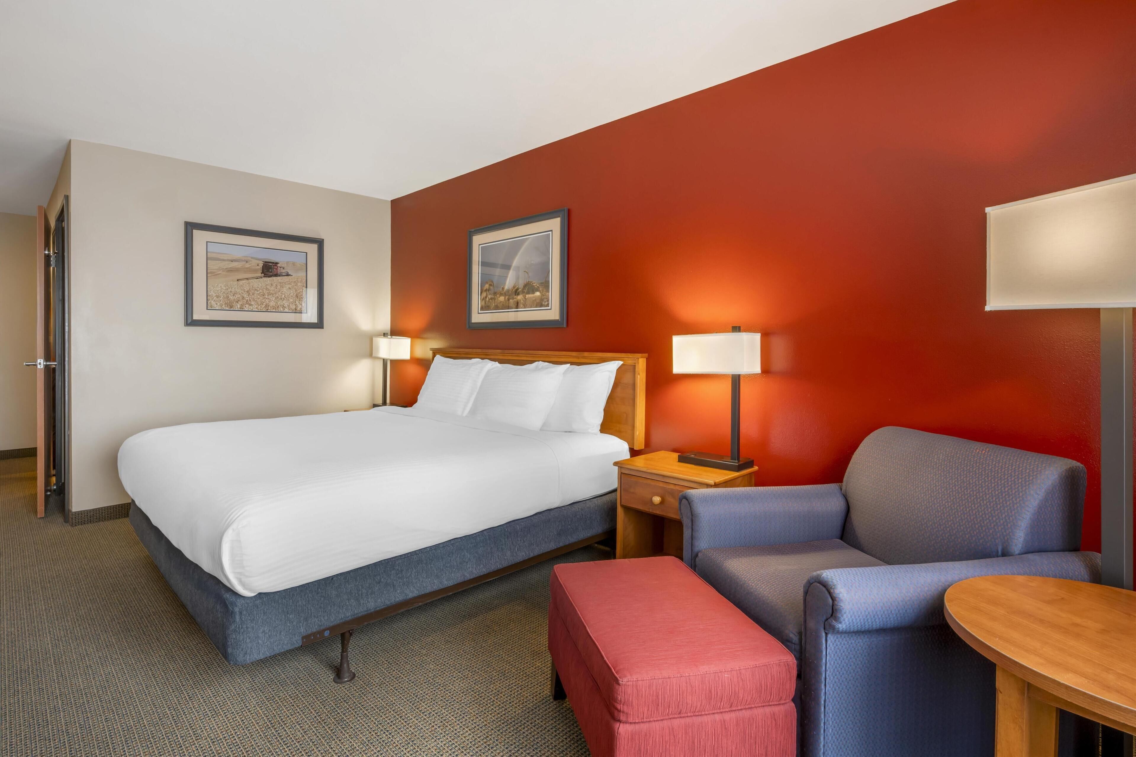 desk, laptop workspace, iron/ironing board, wifi