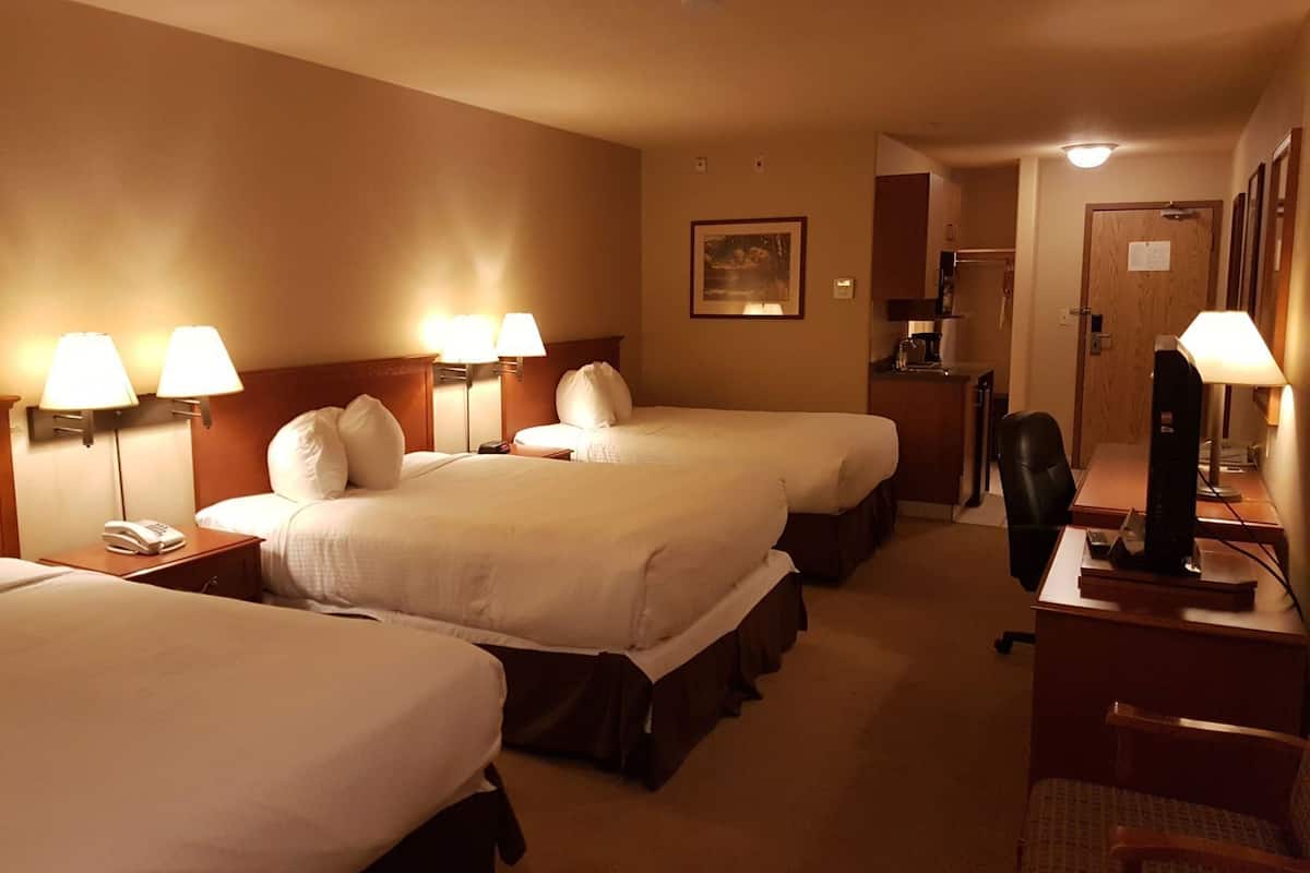 In-room safe, desk, iron/ironing board, free cribs/infant beds