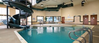 Super 8 by Wyndham Fort Nelson BC