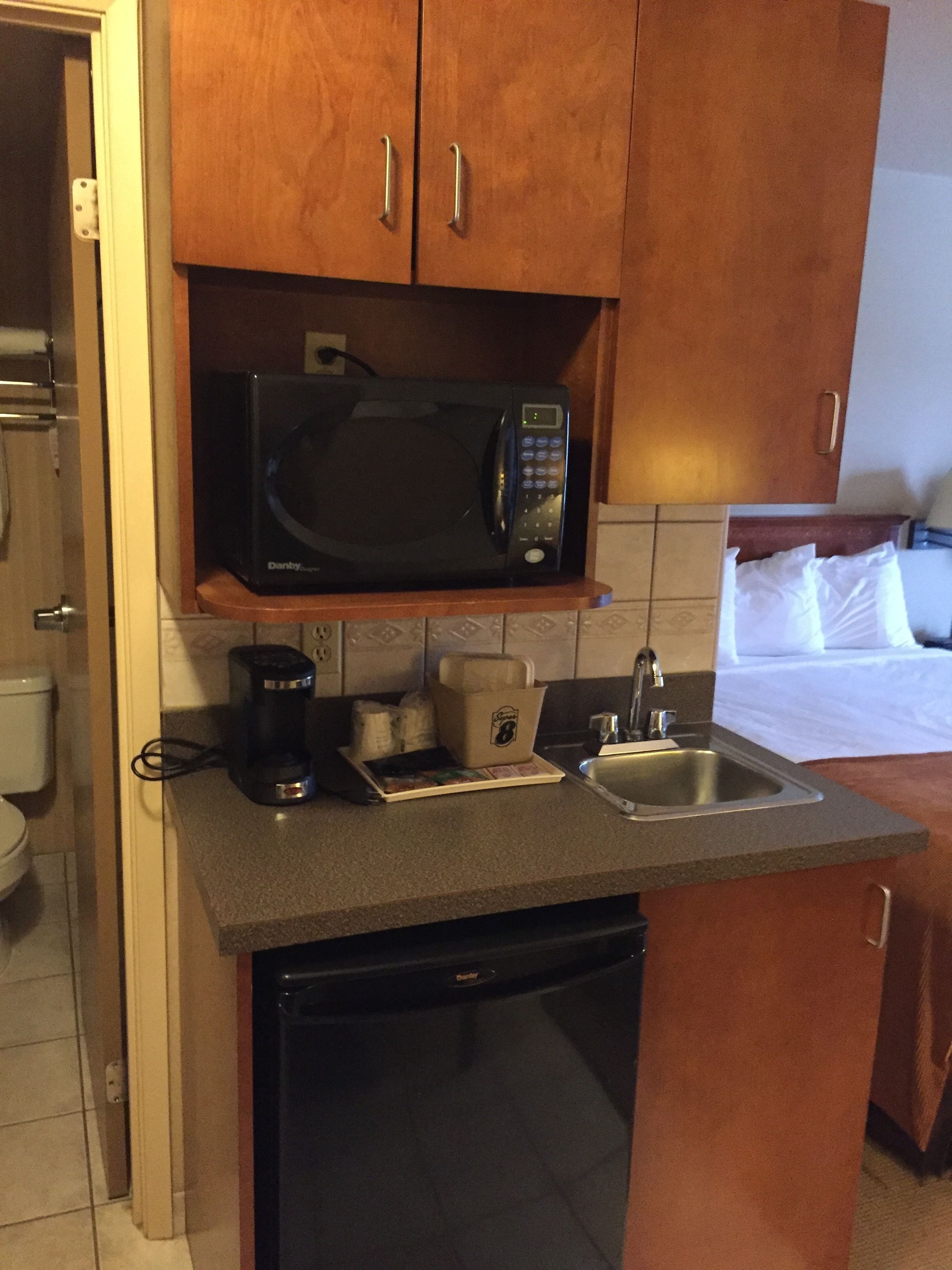 room, 1 queen bed, accessible, non smoking (mobility) | in-room safe, desk, iron/ironing board, free cots/infant beds