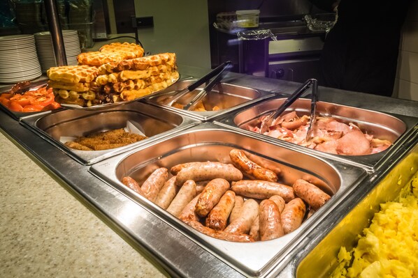 Free daily on-the-go breakfast - Super 8 by Wyndham Fort Nelson BC (Fort Nelson)